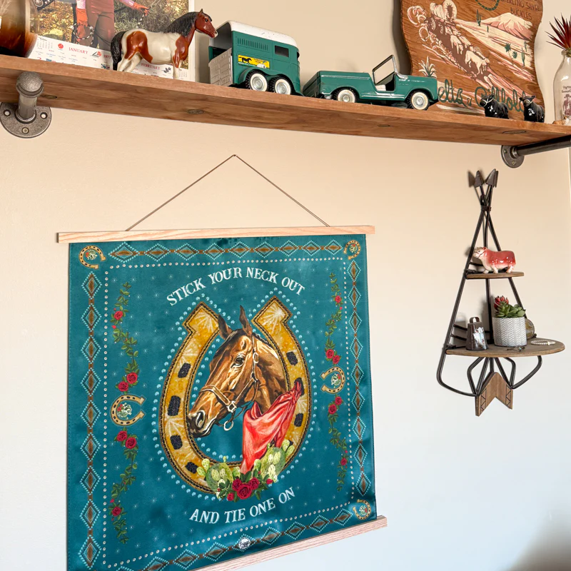 Fringe Magnetic Scarf Frame - Image 6